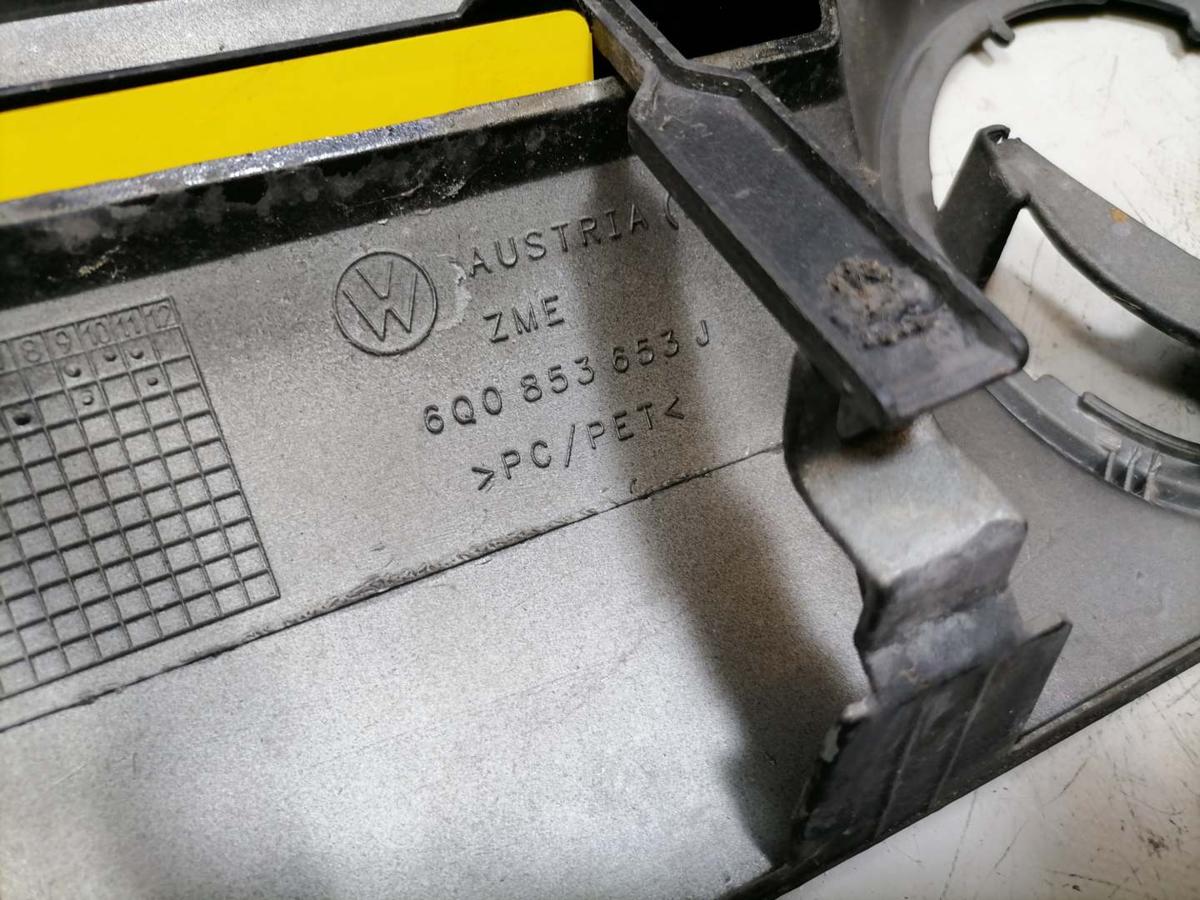 VW Polo 9N3 original K&uuml;hlergrill Bj.2008